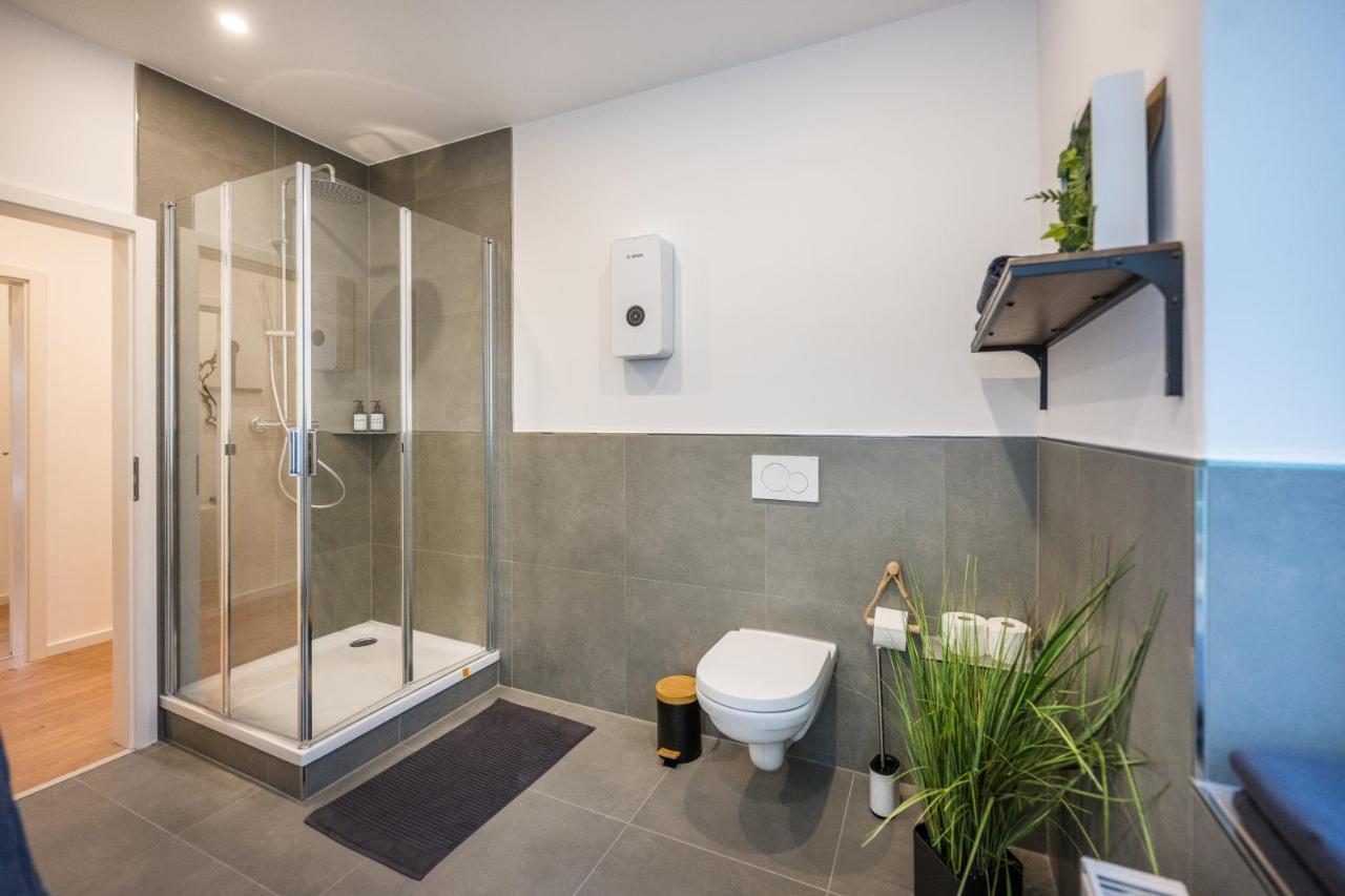 120Qm, Cozy Apartment, Sehr Zentral Am Hbf, 3Sz โคเบลนซ์ ภายนอก รูปภาพ